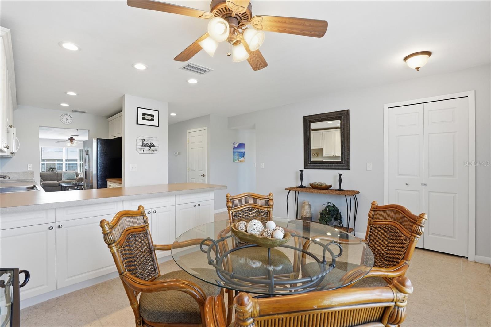 VILLA GRANDE CONDO 01 - Residential