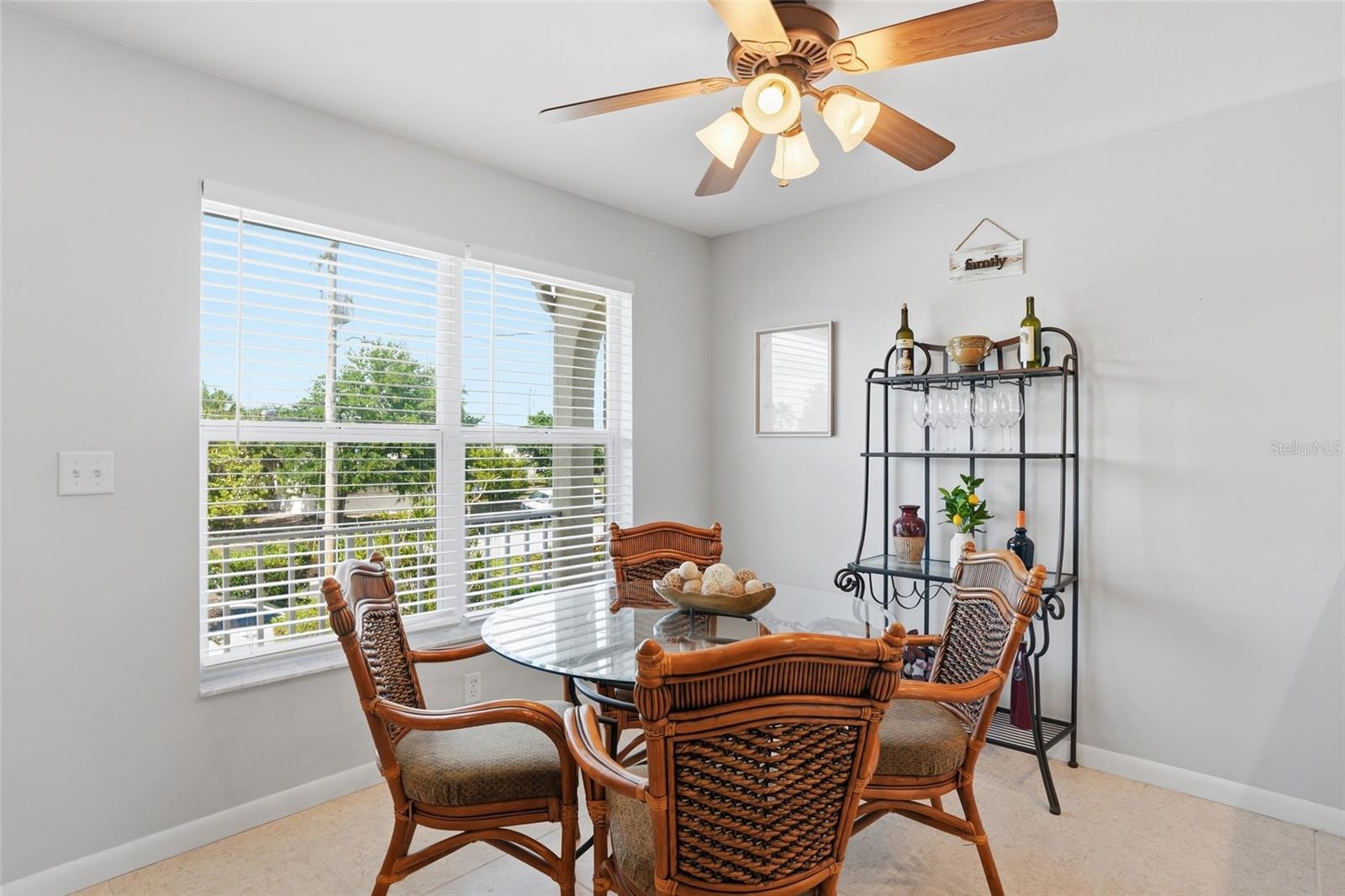 VILLA GRANDE CONDO 01 - Residential