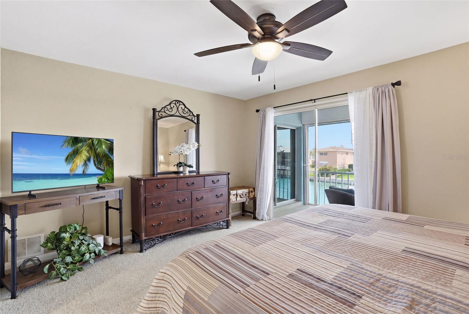 VILLA GRANDE CONDO 01 - Residential