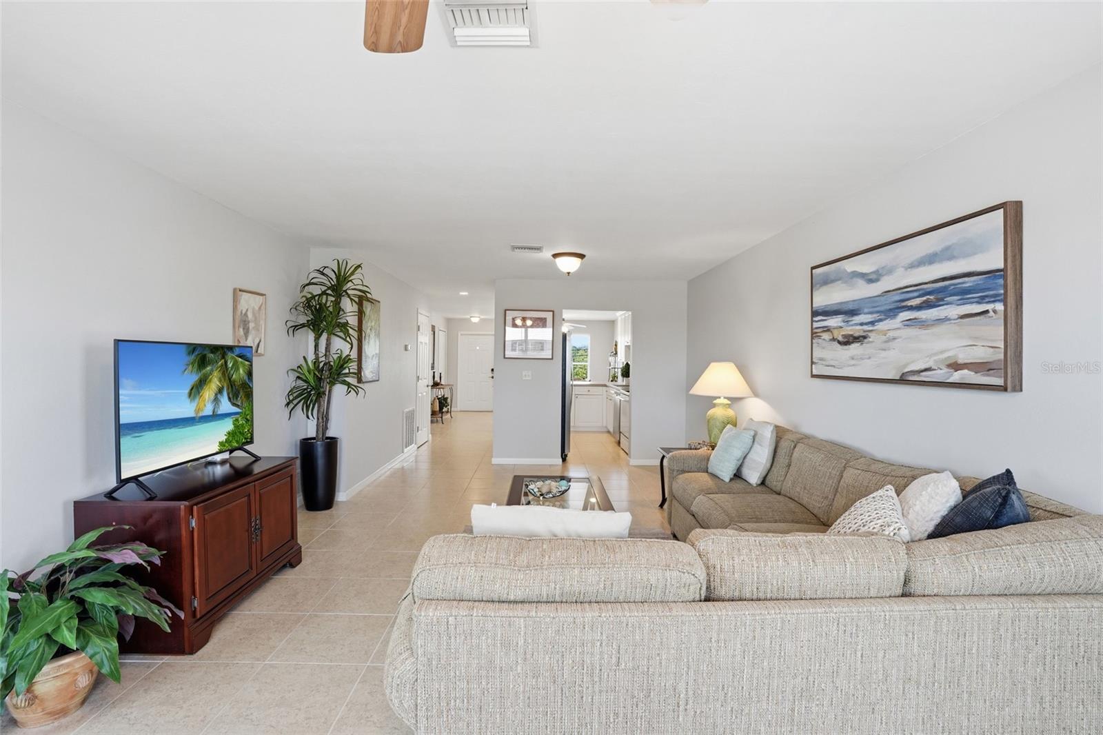 VILLA GRANDE CONDO 01 - Residential