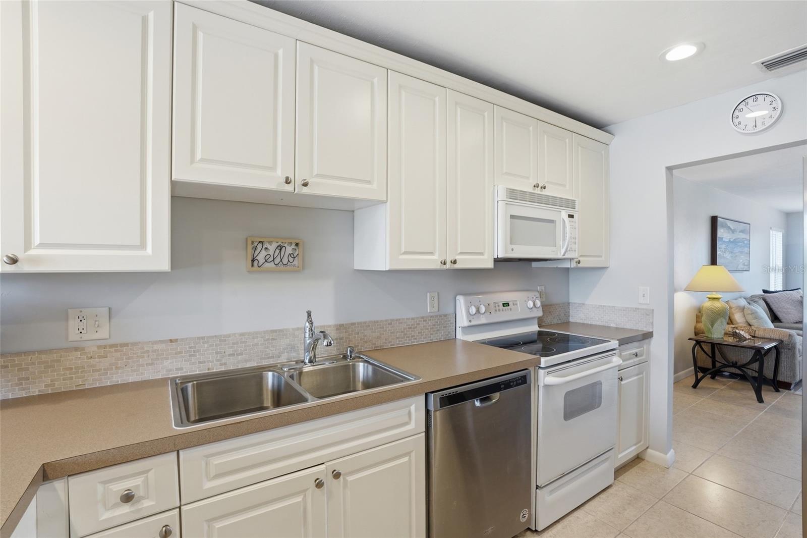 VILLA GRANDE CONDO 01 - Residential