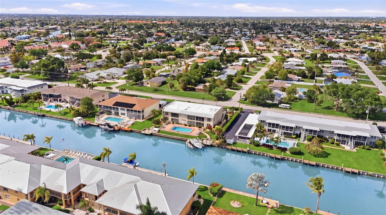 VILLA GRANDE CONDO 01 - Residential