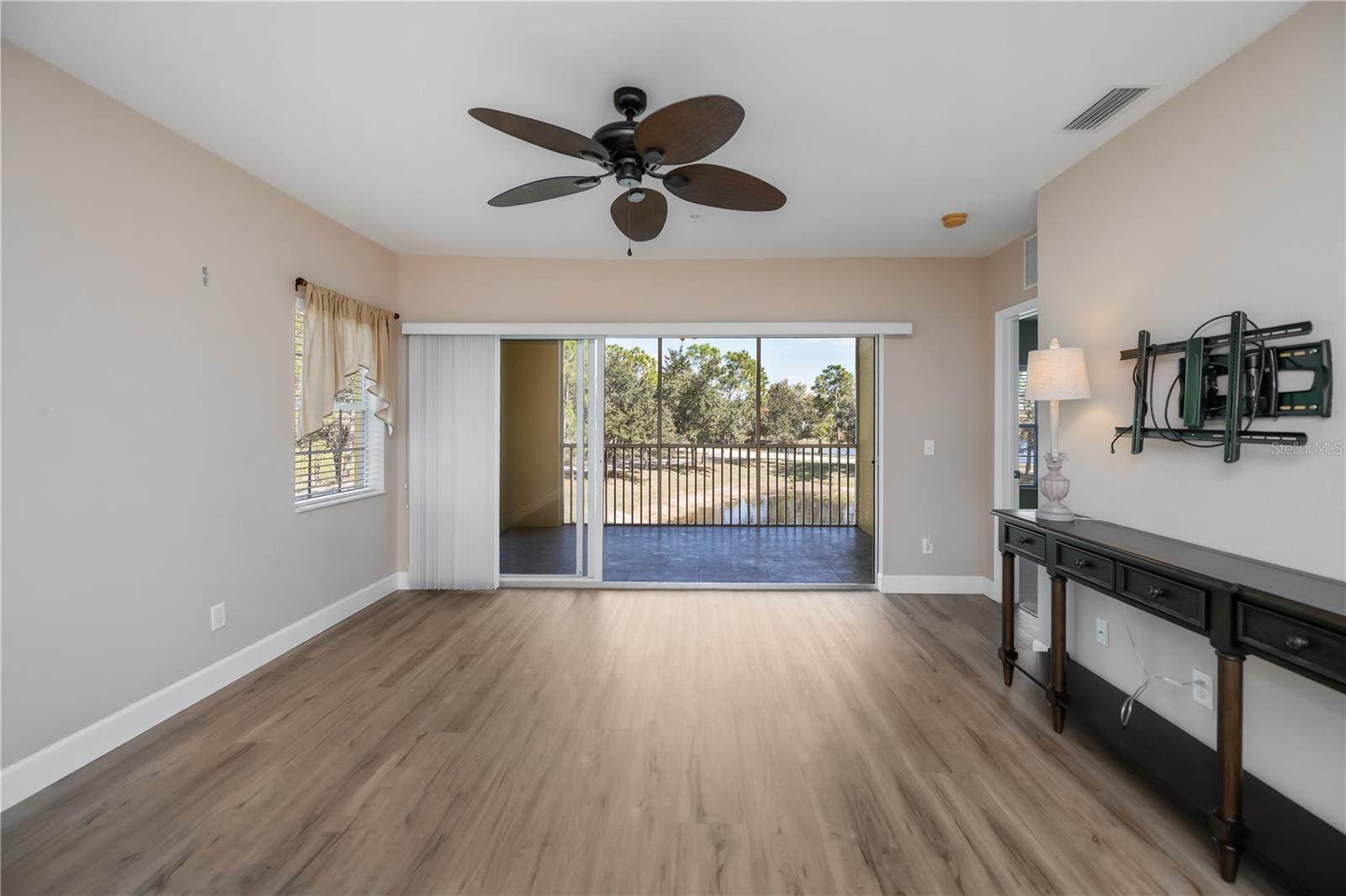 LAKE VIEW CONDOMINIUM AT HERITAGE - Residential