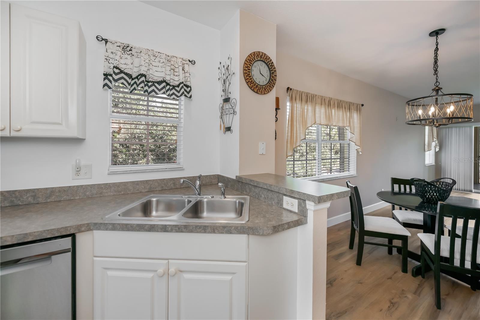 LAKE VIEW CONDOMINIUM AT HERITAGE - Residential