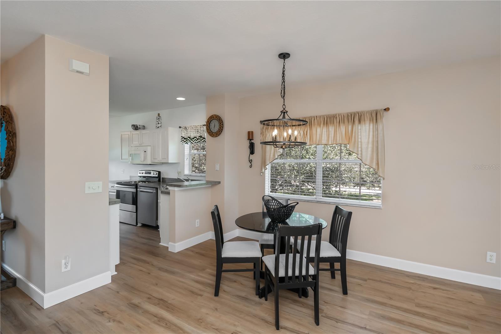 LAKE VIEW CONDOMINIUM AT HERITAGE - Residential