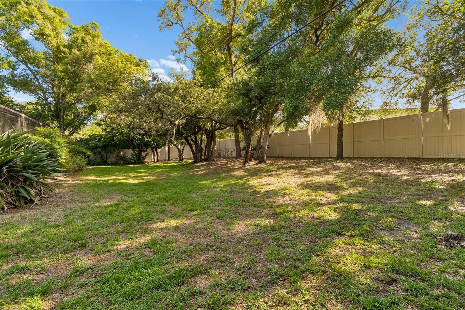 WESTLAKE VILLAGE - Residential