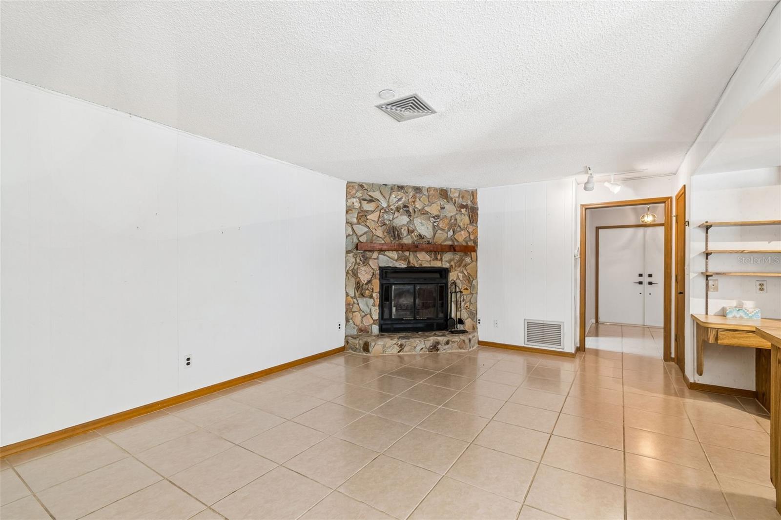WESTLAKE VILLAGE - Residential