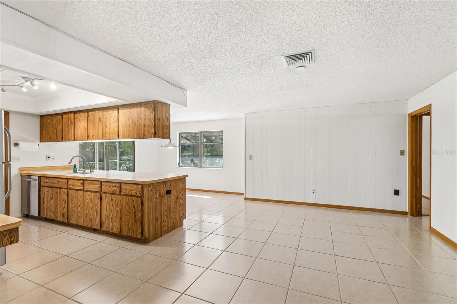 WESTLAKE VILLAGE - Residential