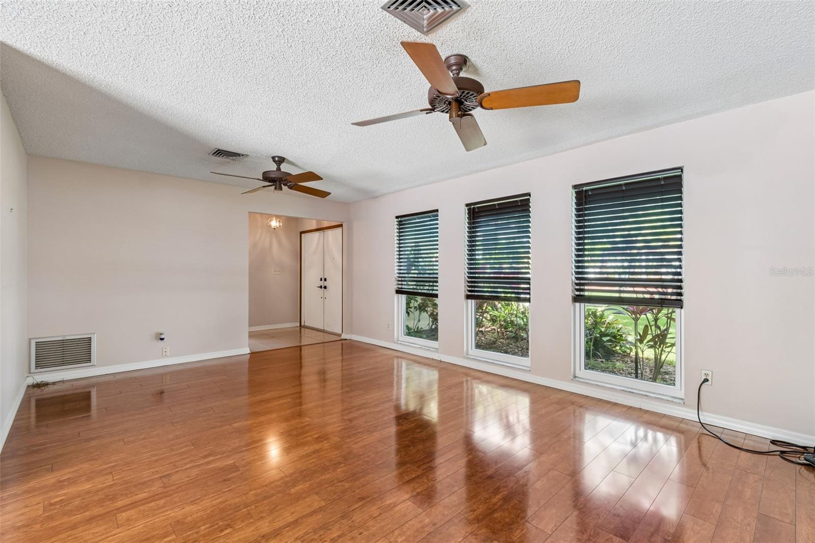 WESTLAKE VILLAGE - Residential