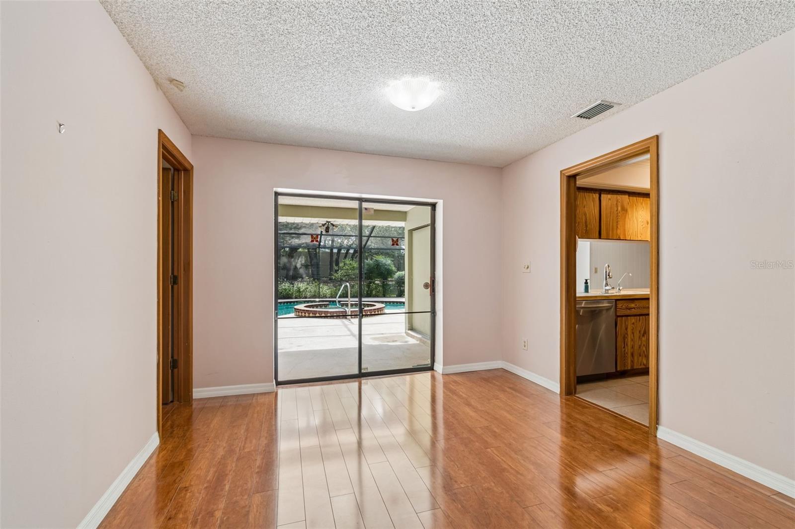 WESTLAKE VILLAGE - Residential