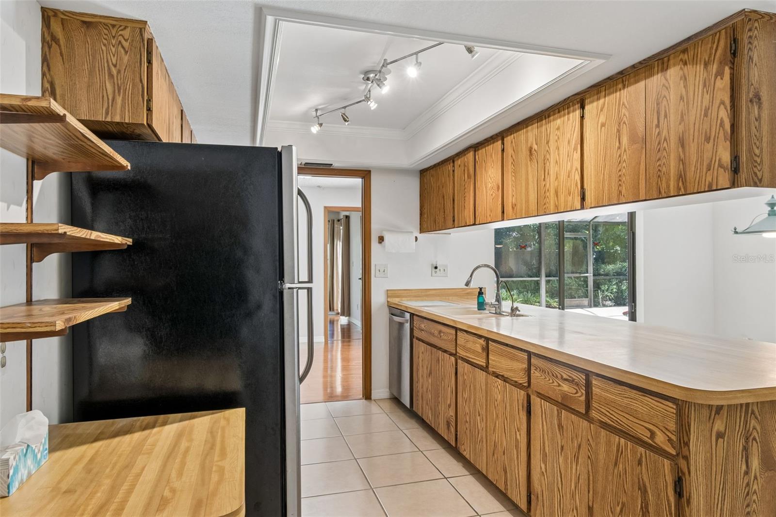 WESTLAKE VILLAGE - Residential