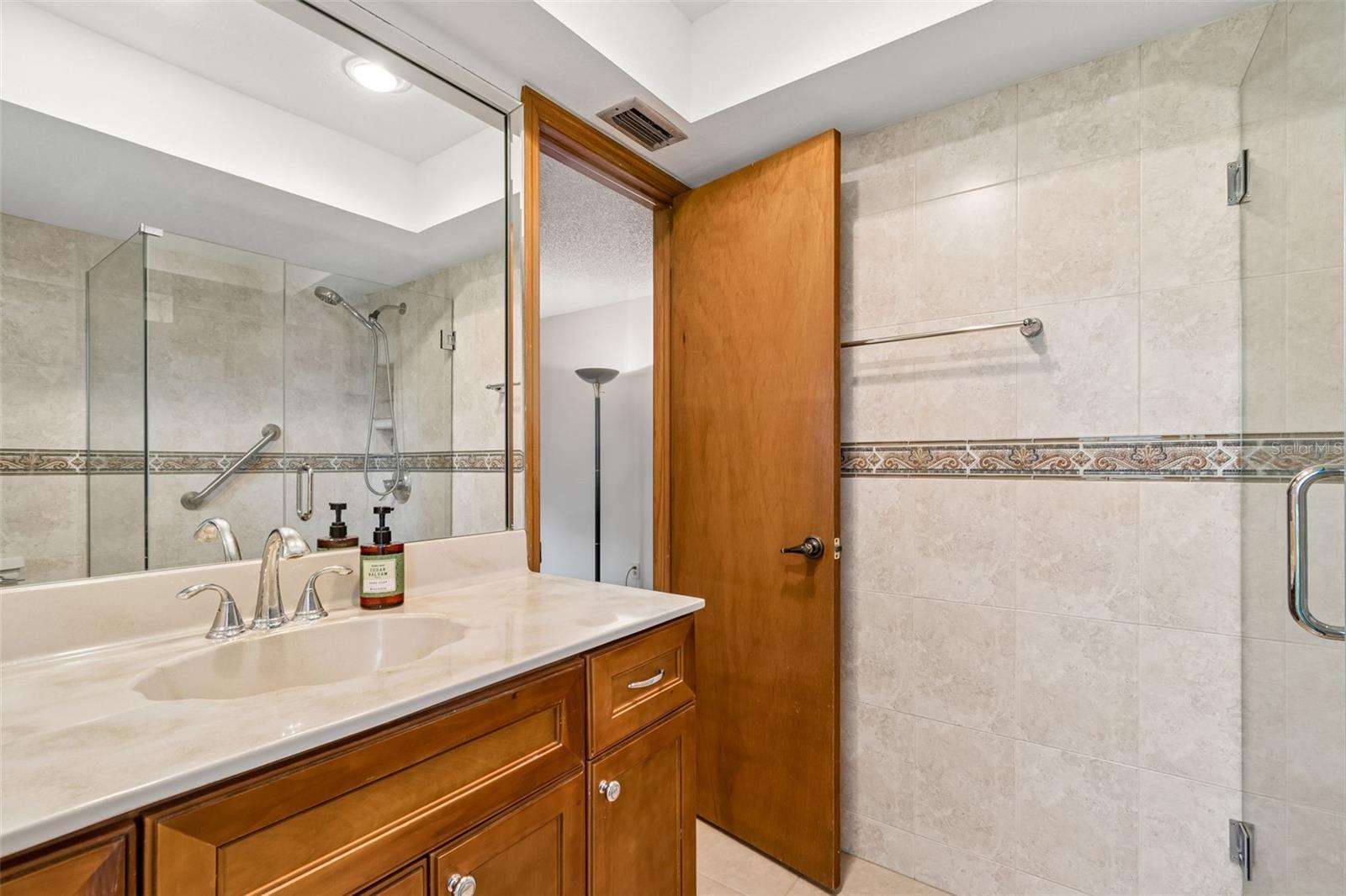 WESTLAKE VILLAGE - Residential