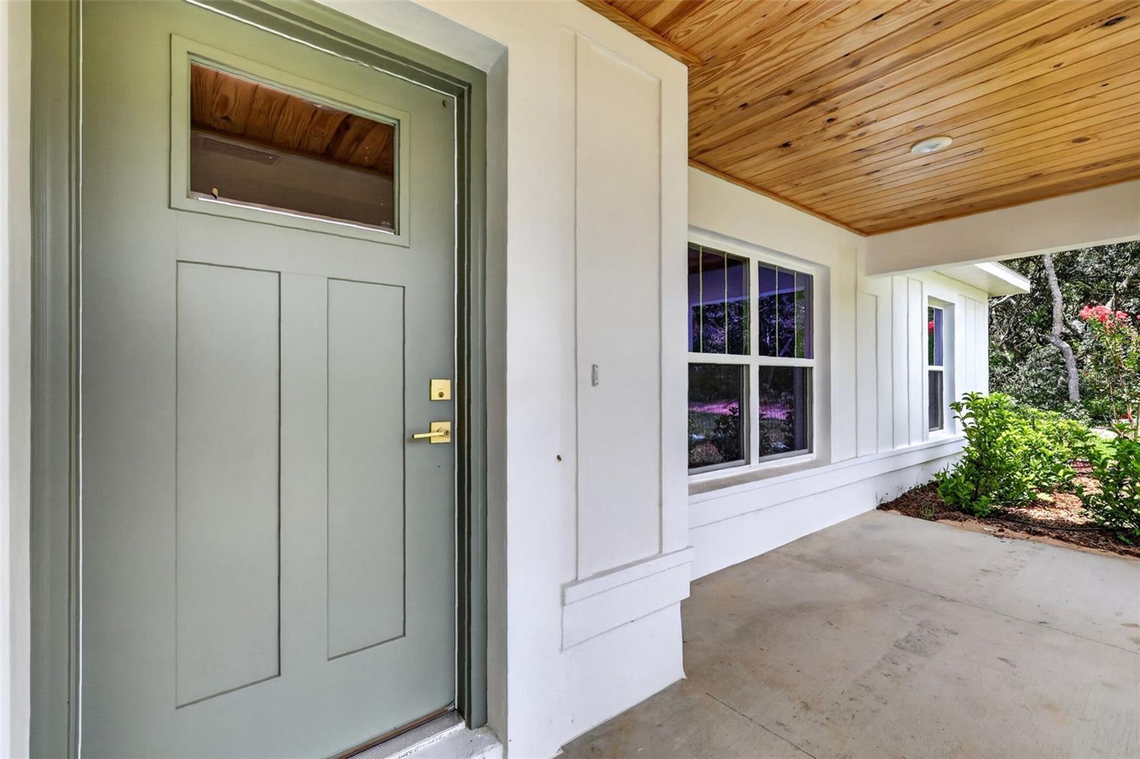 153 OAK CIRCLE