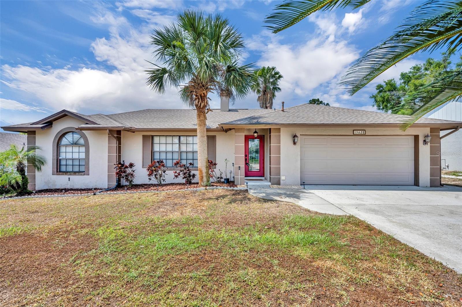15628 HIDDEN LAKE CIRCLE