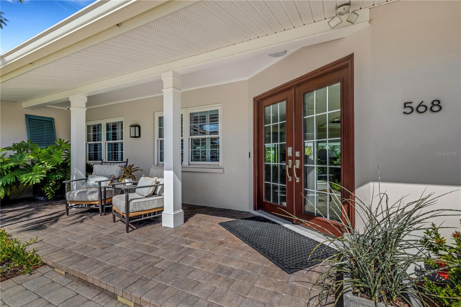 Extensively renovated in 2020- new kitchen, new baths, new tile floors , all Subzero/Wolf appliances, new windows and doors throughout, new heated salt water pool with clear view enclosure ( with doggie door). Well appointed on a private fenced in, professionally landscaped yard. New HVAC (Bosche) in 2023. All new plumbing and light fixtures inside and out. Separate irrigation well.
This home is in the premier neighborhood of Sarasota. This house has been renovated to showcase the best Florida has to offer. The rear of the house is all sliders opening to a huge screened in pool deck which is your outdoor living room.