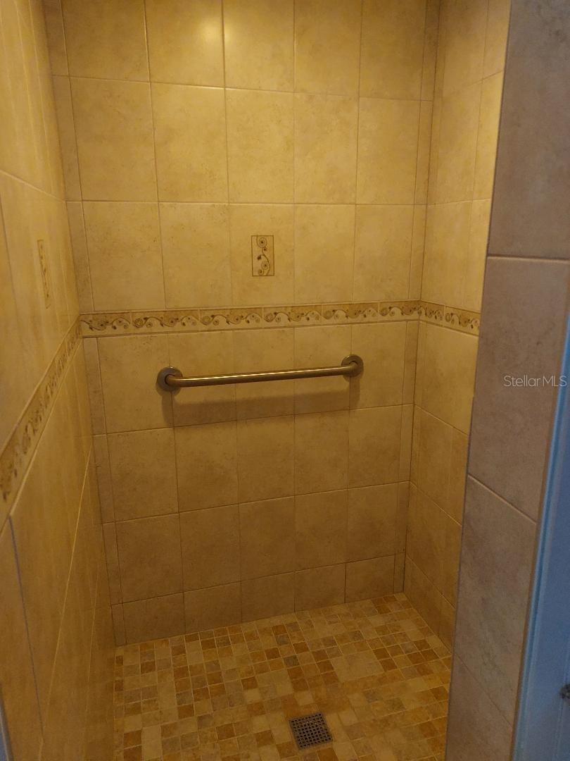 LAKE TARPON MOBILE HOME VILLAGE UNIT 2-A - Residential