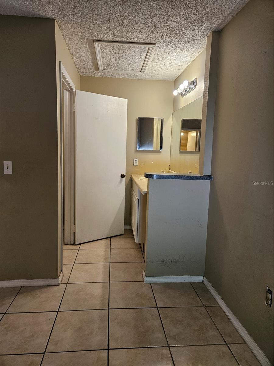 BUENAVENTURA LAKES SILVER PARK VLS - Residential Lease