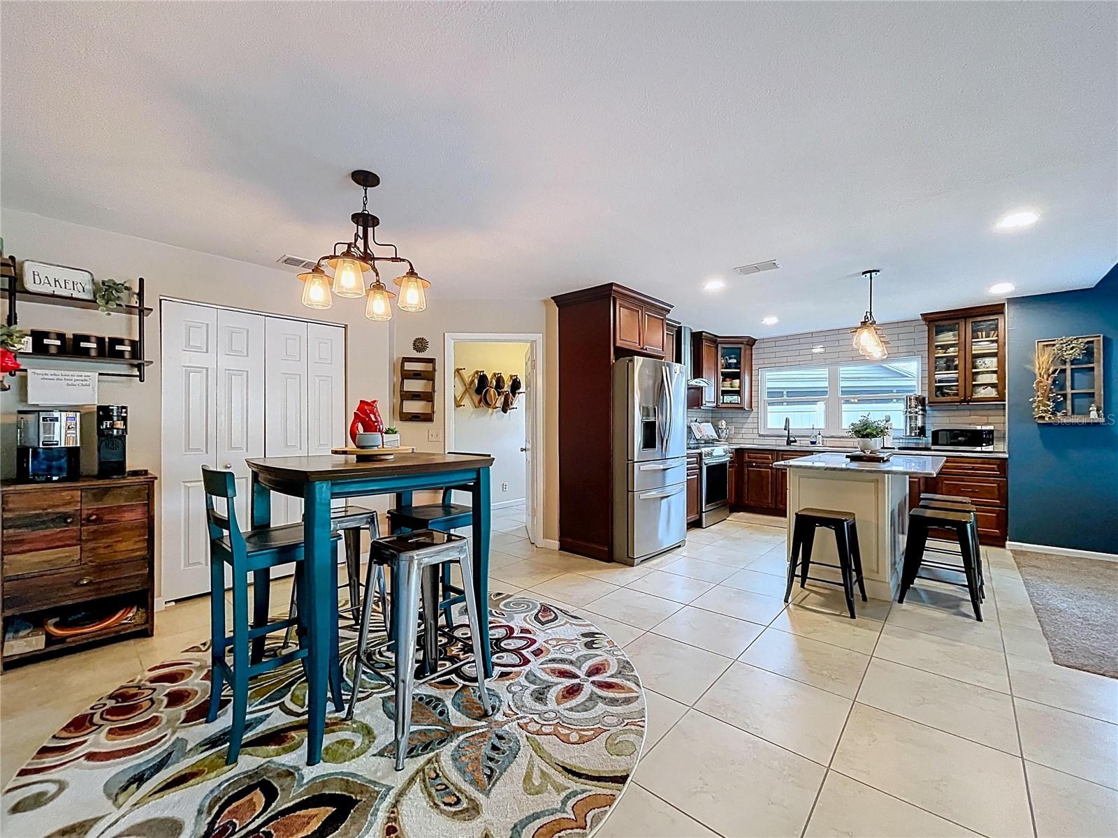 LAKE MAGDALENE MANORS - Residential