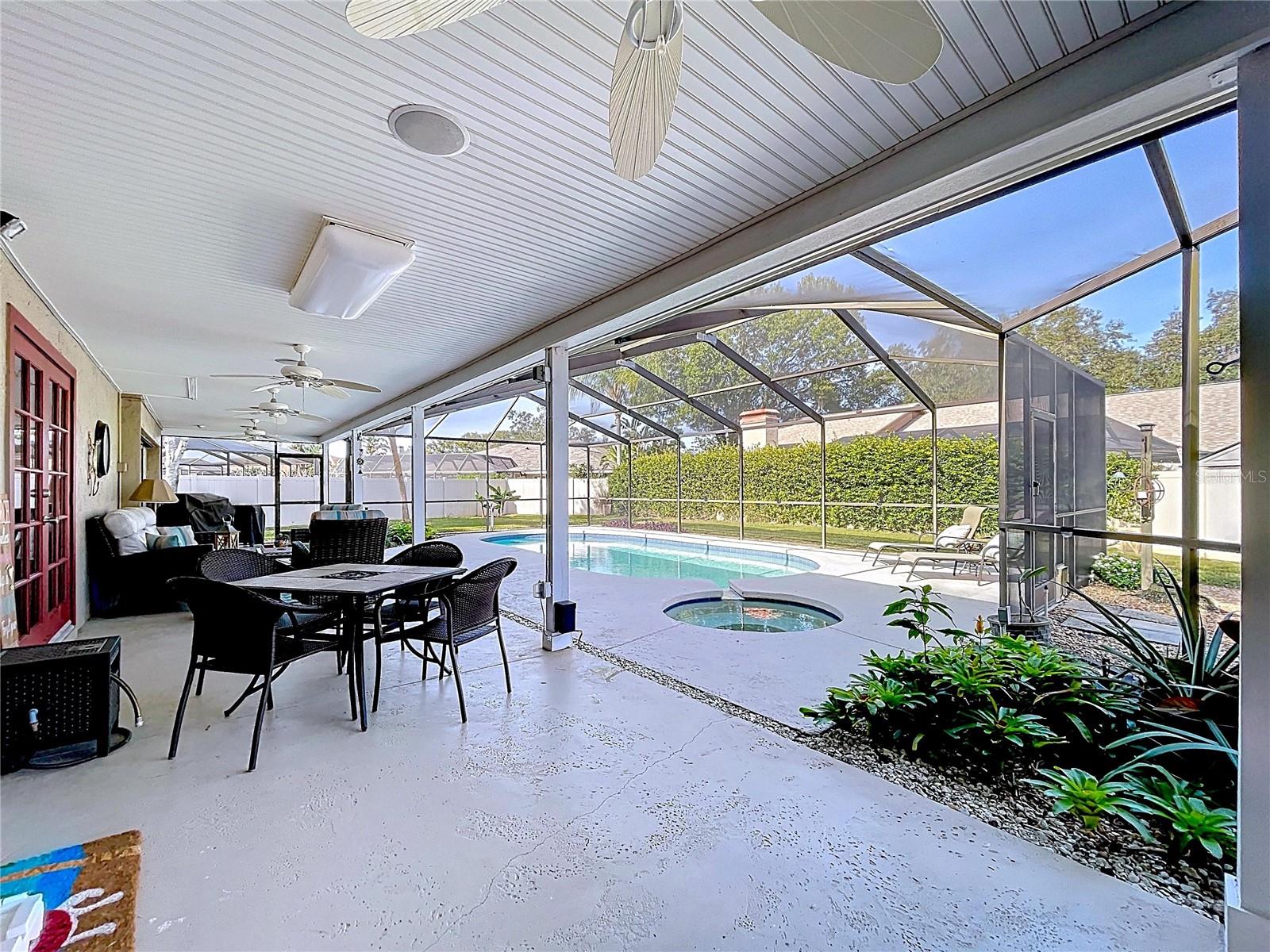 LAKE MAGDALENE MANORS - Residential