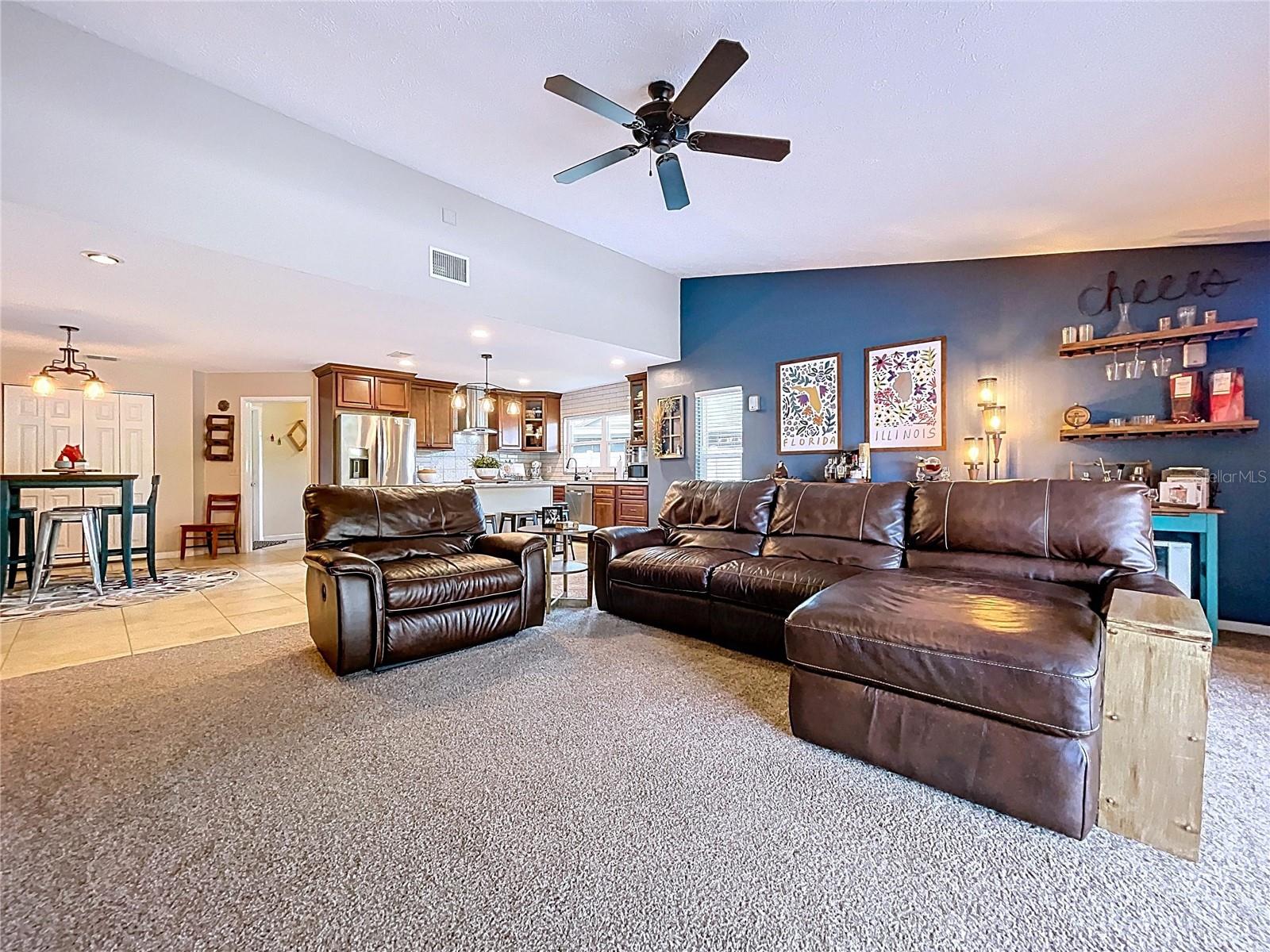 LAKE MAGDALENE MANORS - Residential