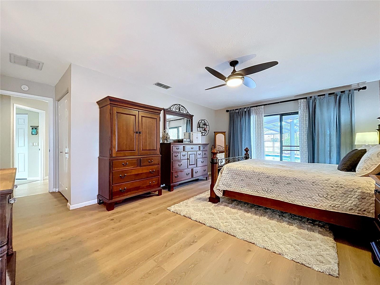 LAKE MAGDALENE MANORS - Residential