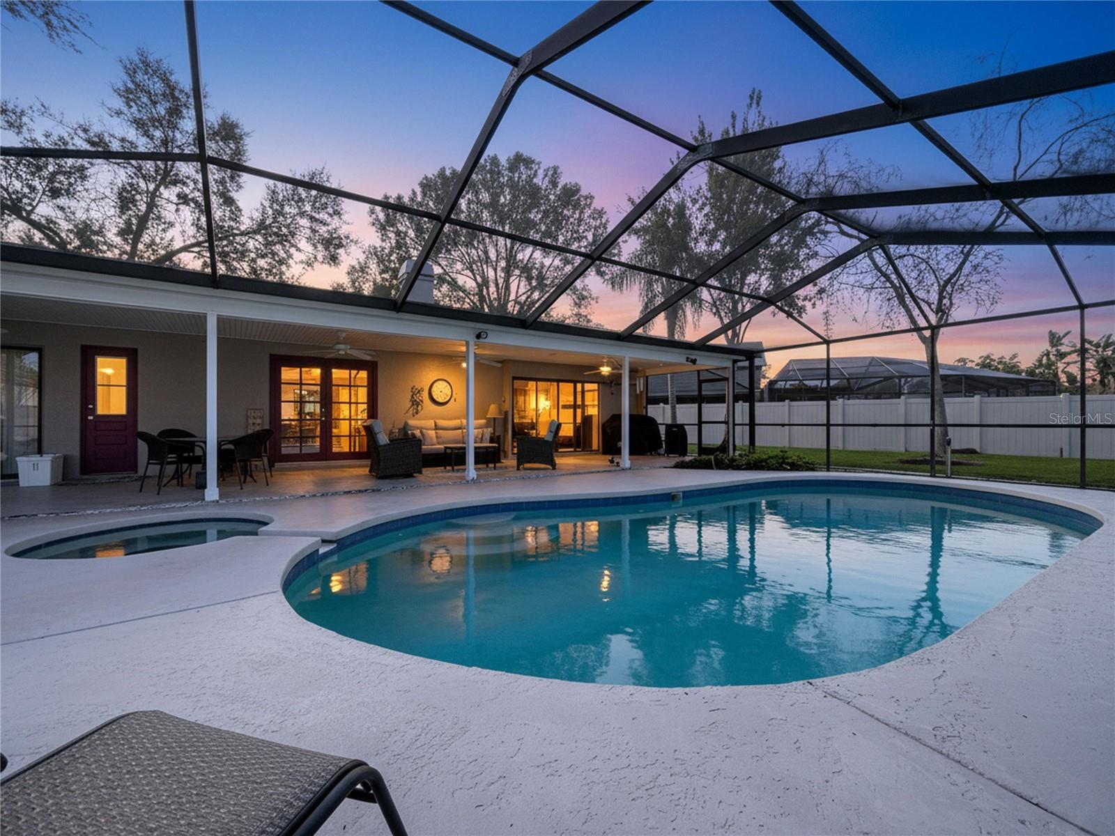 LAKE MAGDALENE MANORS - Residential