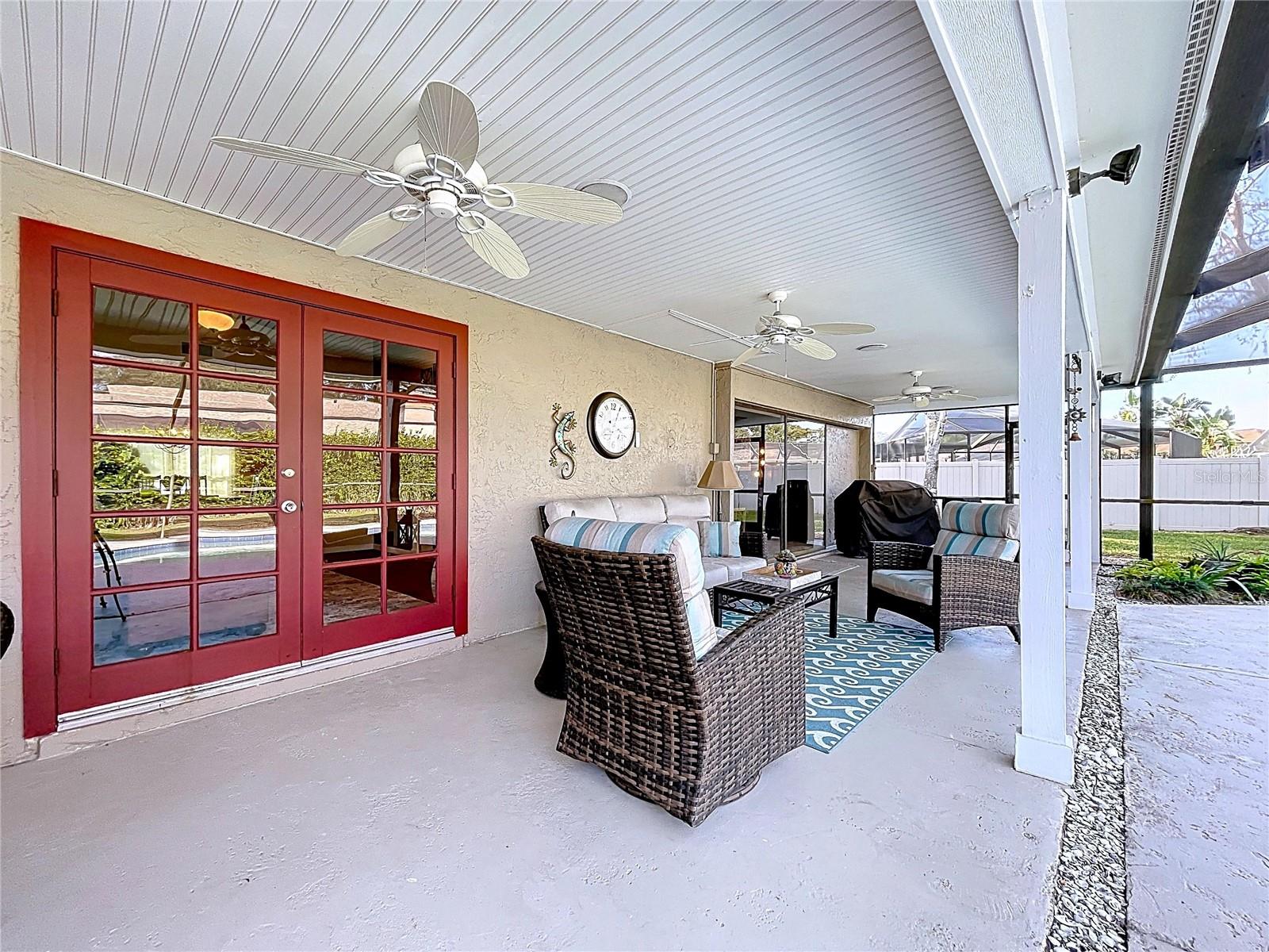 LAKE MAGDALENE MANORS - Residential