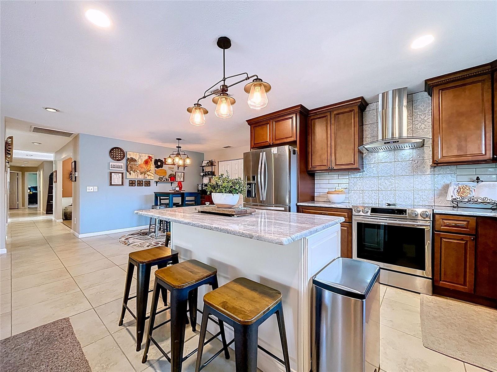 LAKE MAGDALENE MANORS - Residential