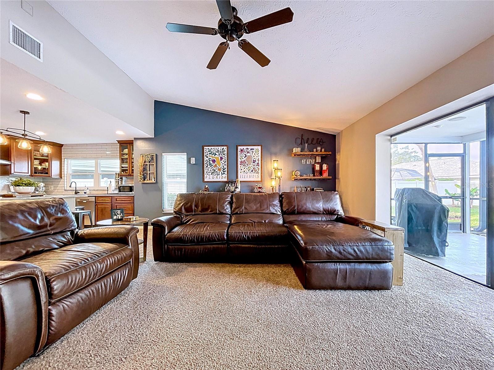 LAKE MAGDALENE MANORS - Residential