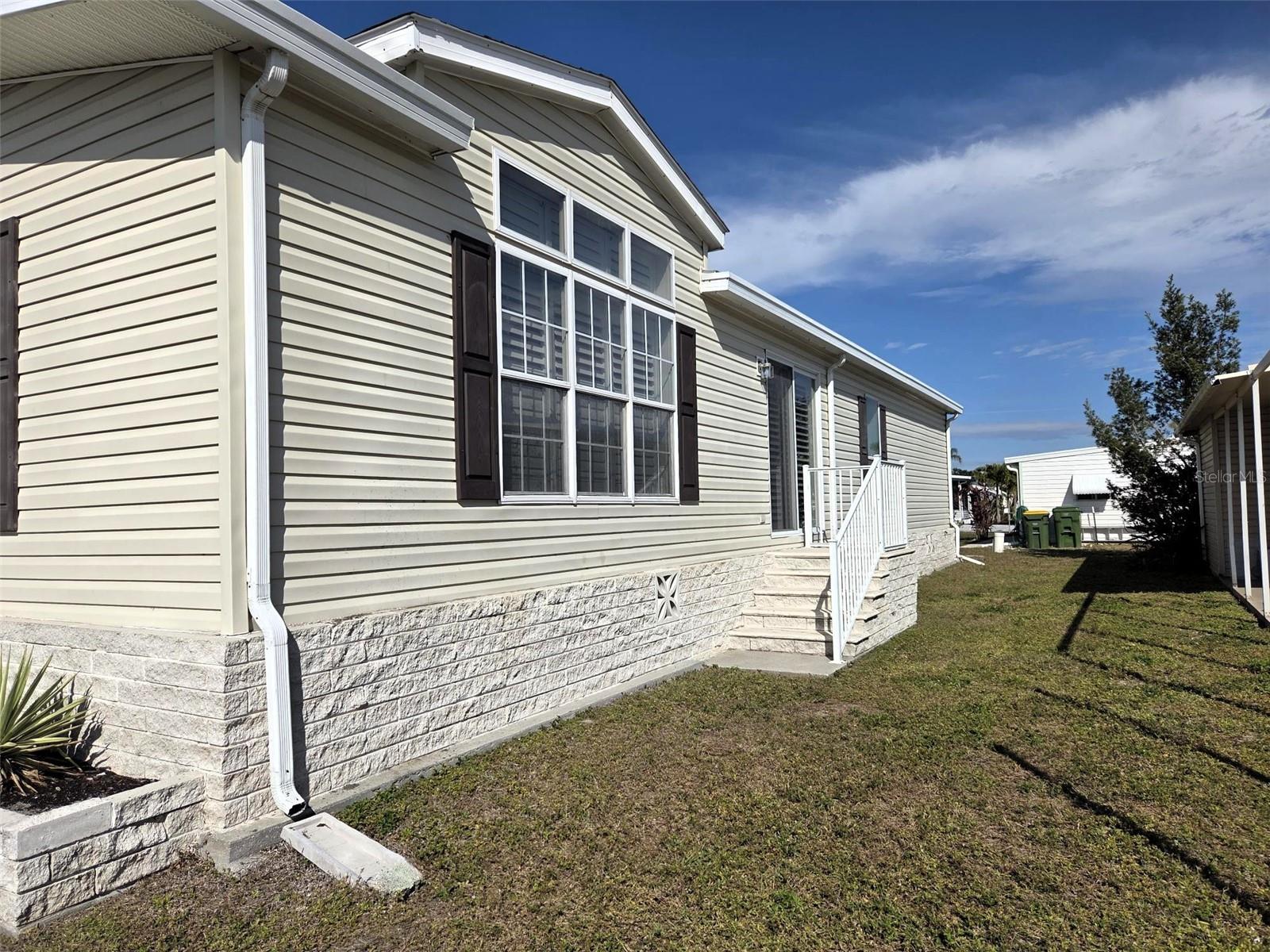 OAKWOOD MANOR - Residential