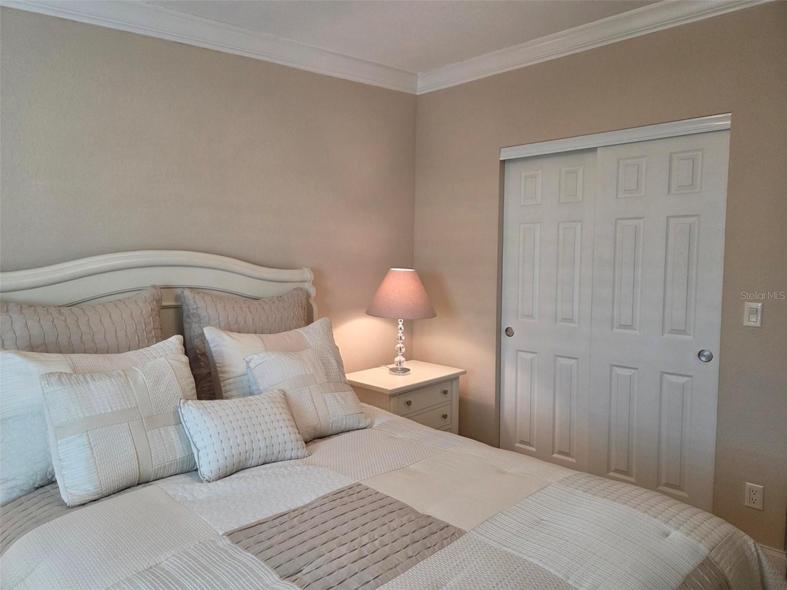 OAKWOOD MANOR - Residential