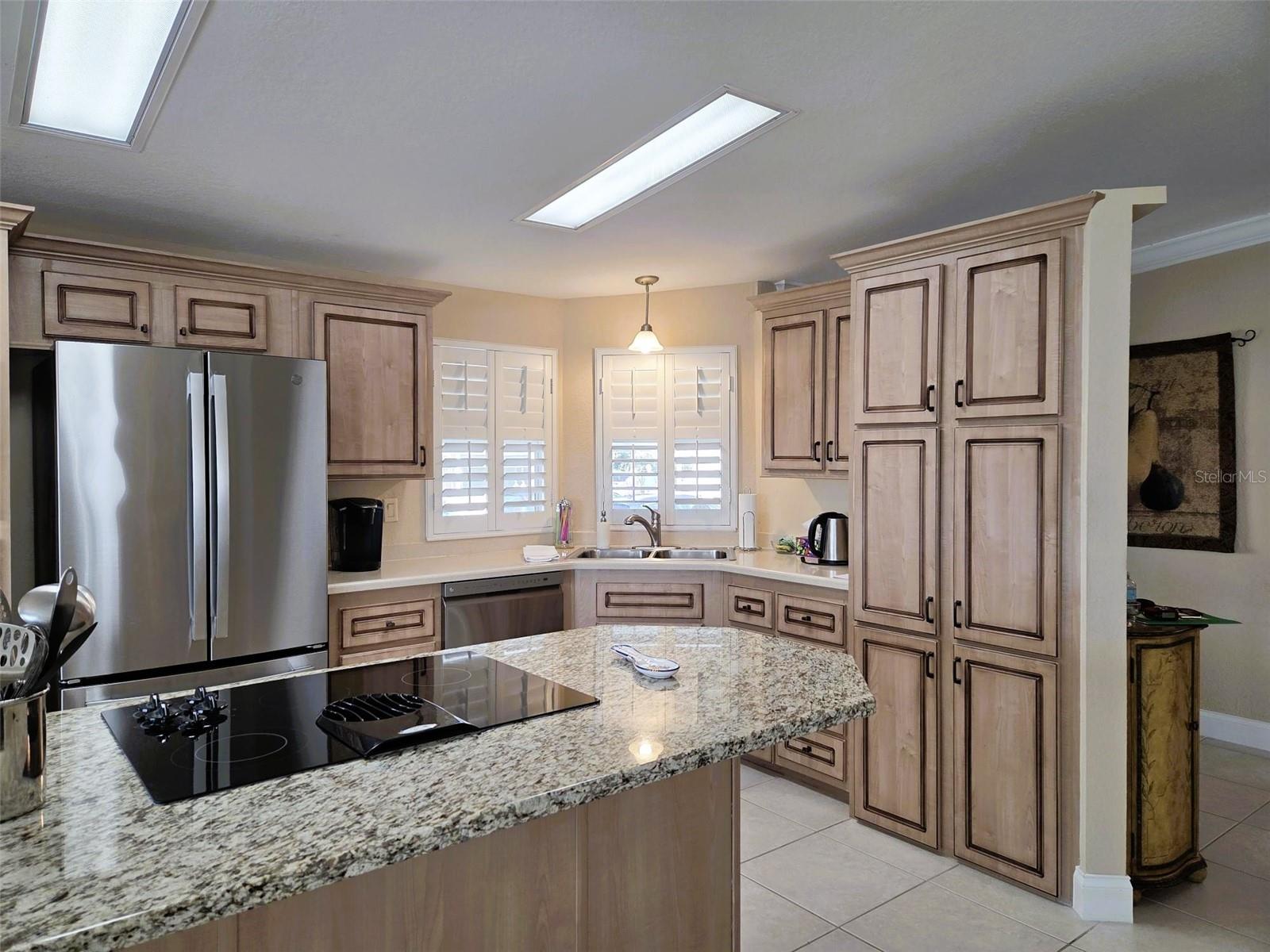 OAKWOOD MANOR - Residential