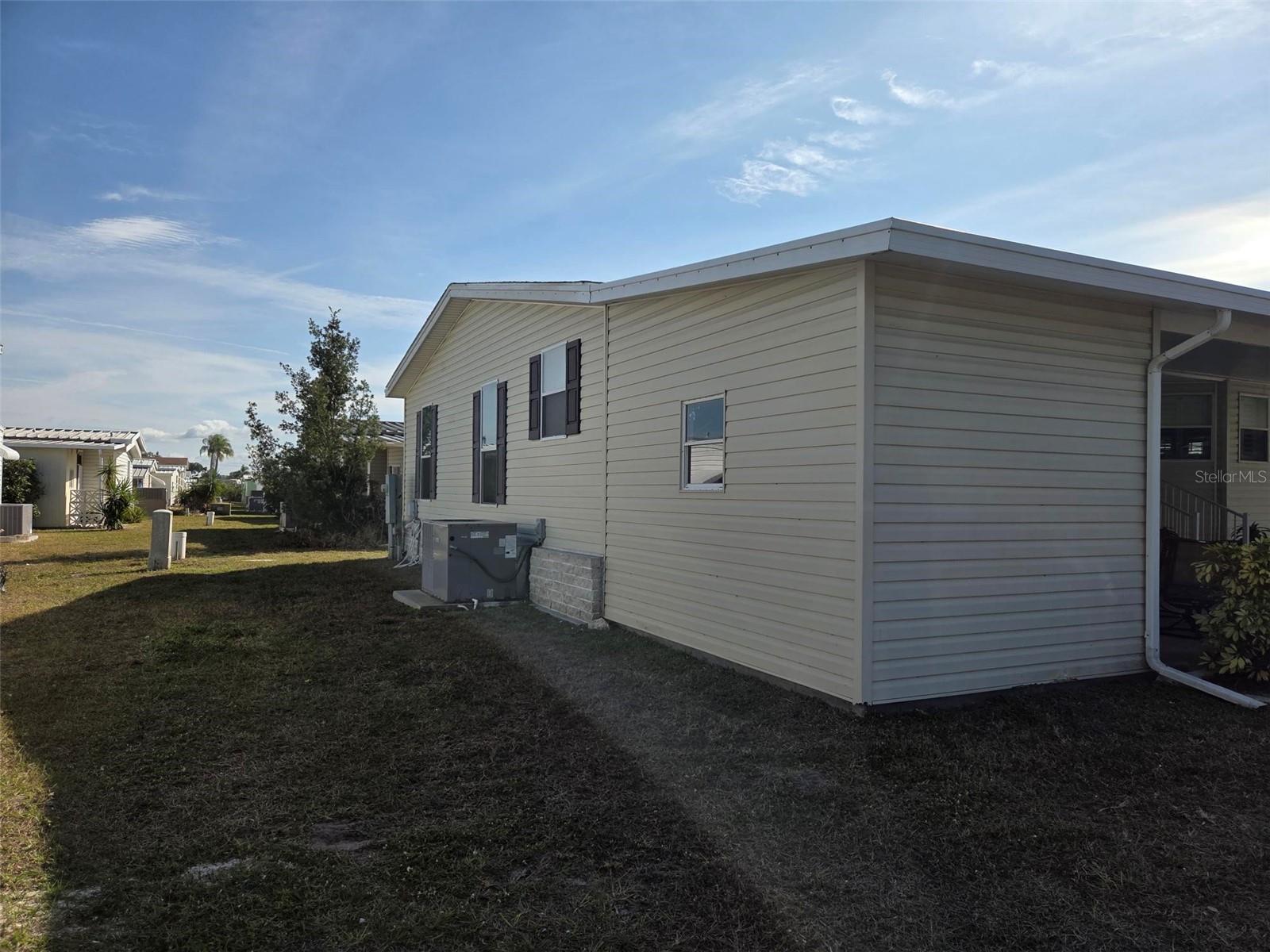 OAKWOOD MANOR - Residential