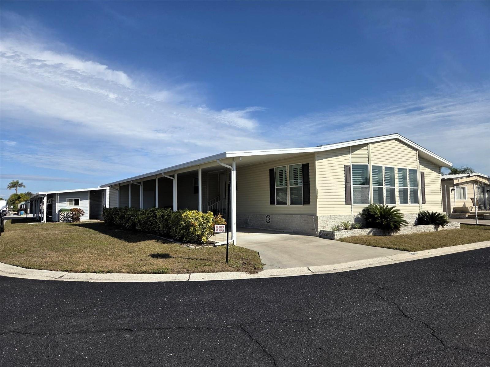 OAKWOOD MANOR - Residential