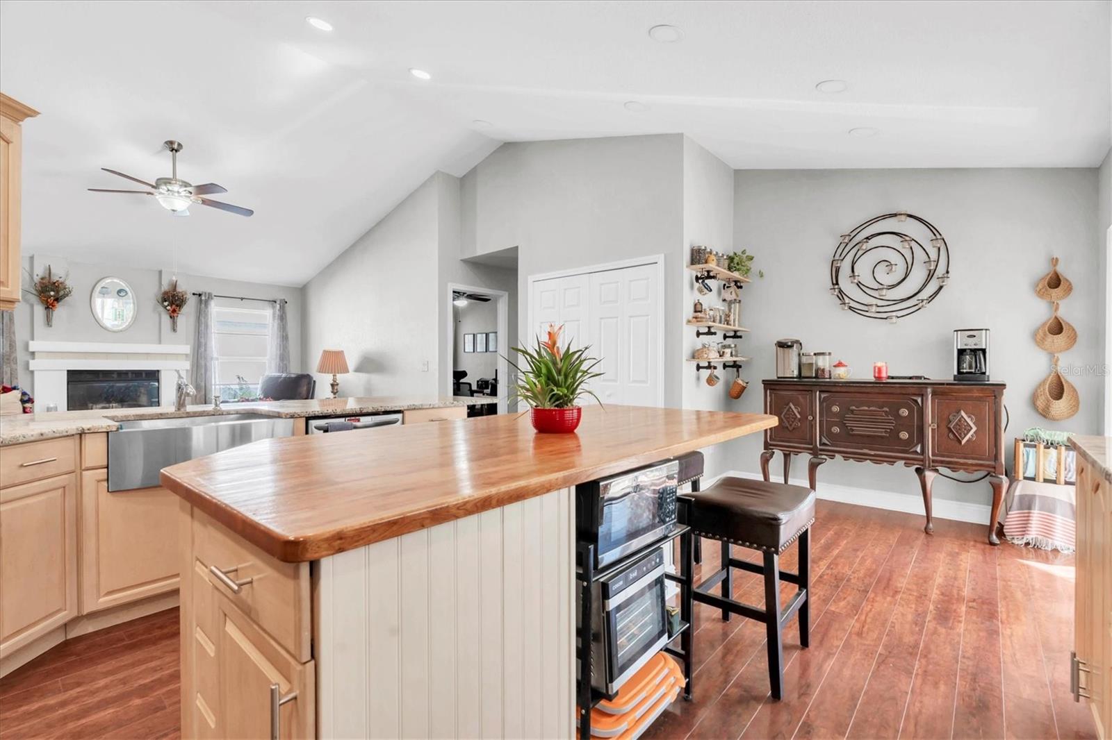 HUNTERS RIDGE - Residential