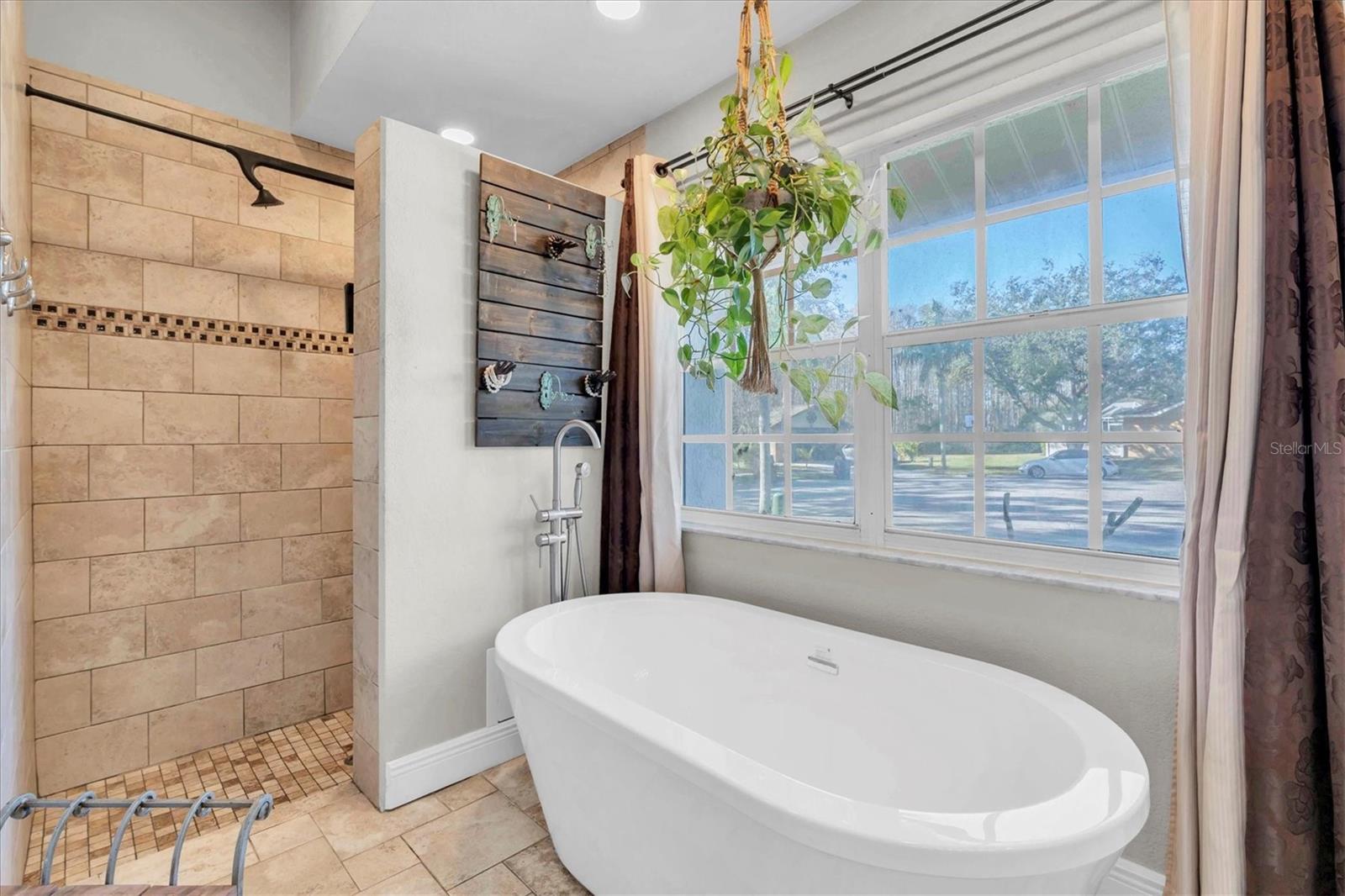 HUNTERS RIDGE - Residential