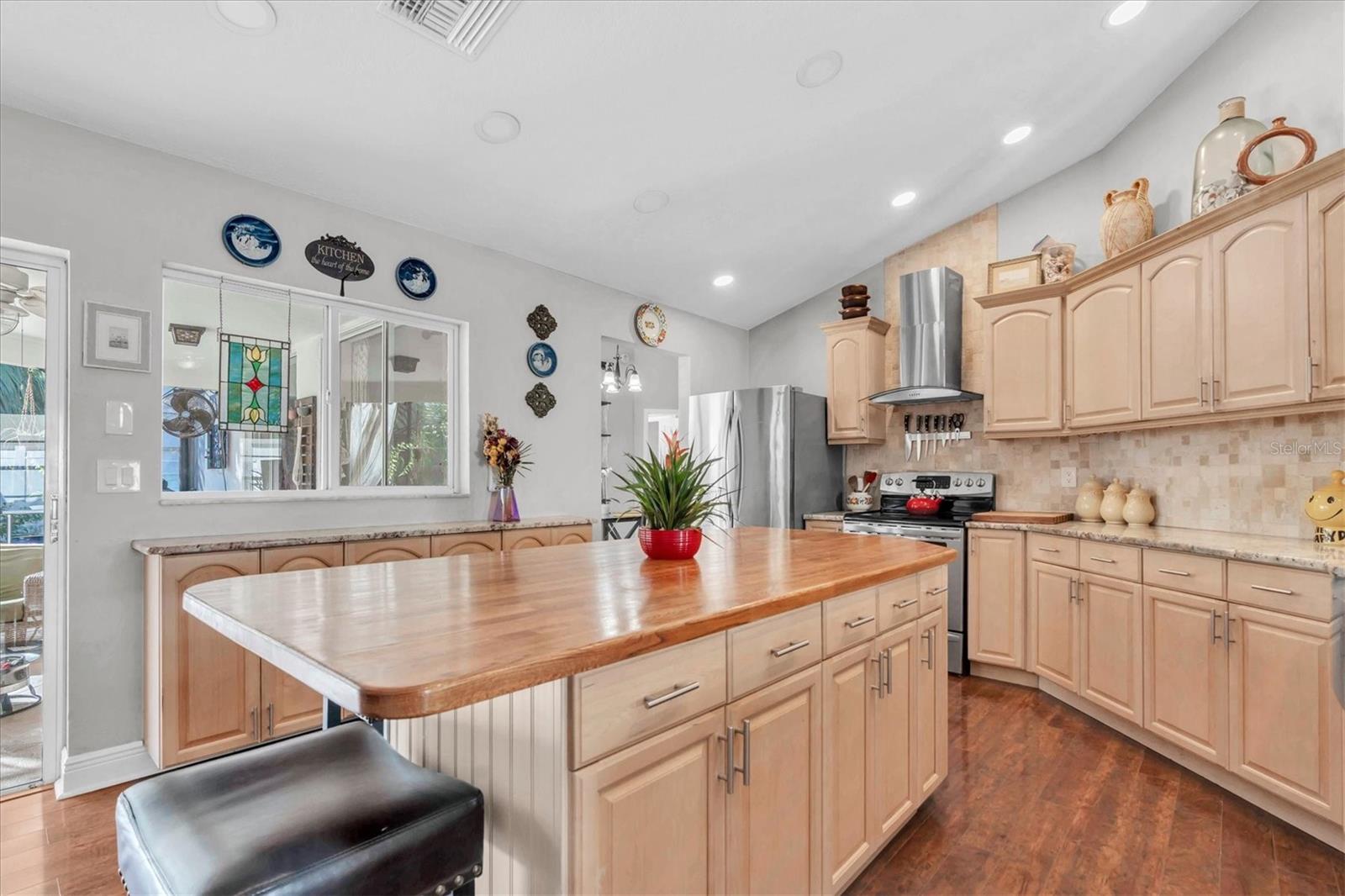 HUNTERS RIDGE - Residential