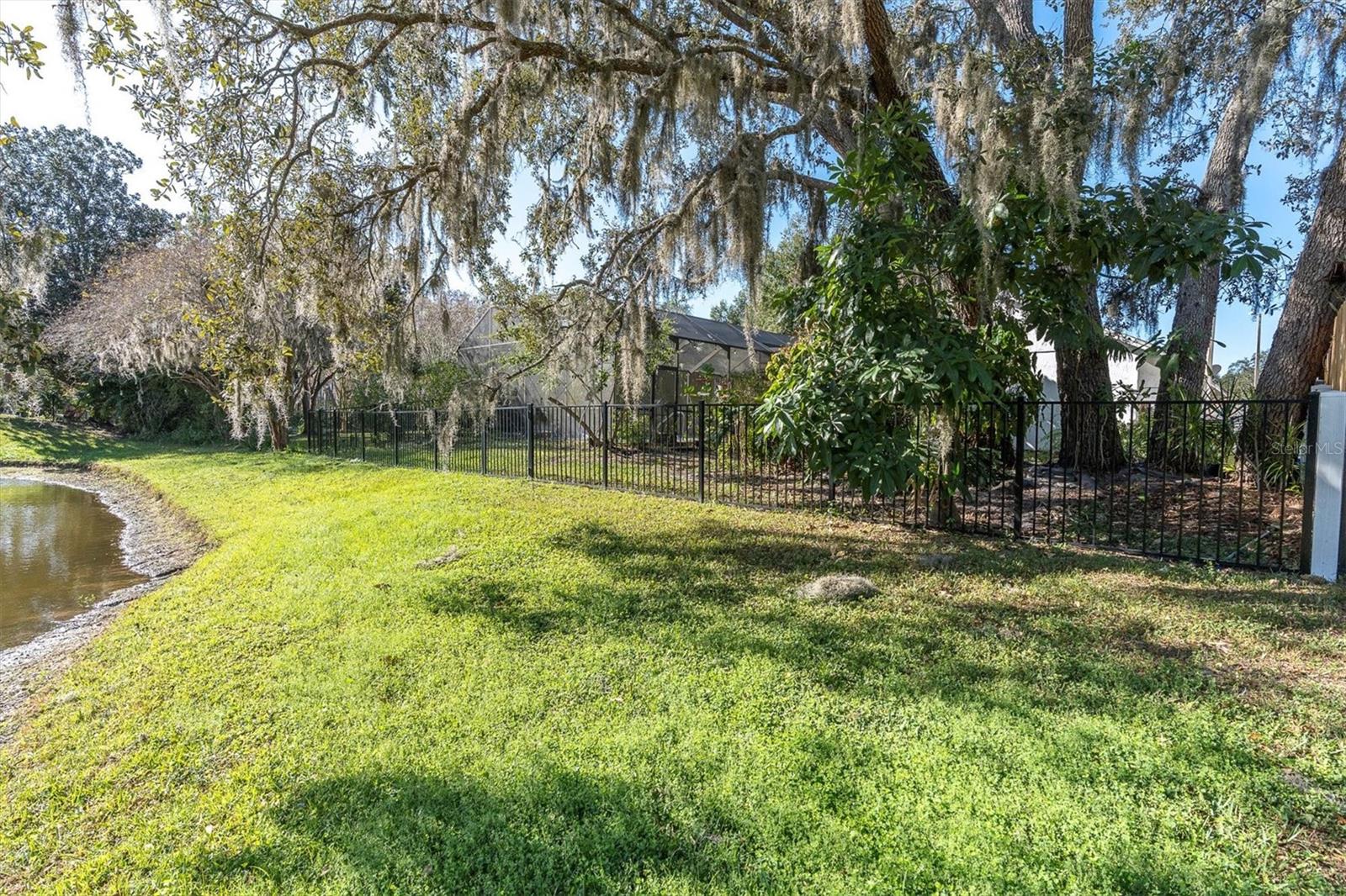 HUNTERS RIDGE - Residential