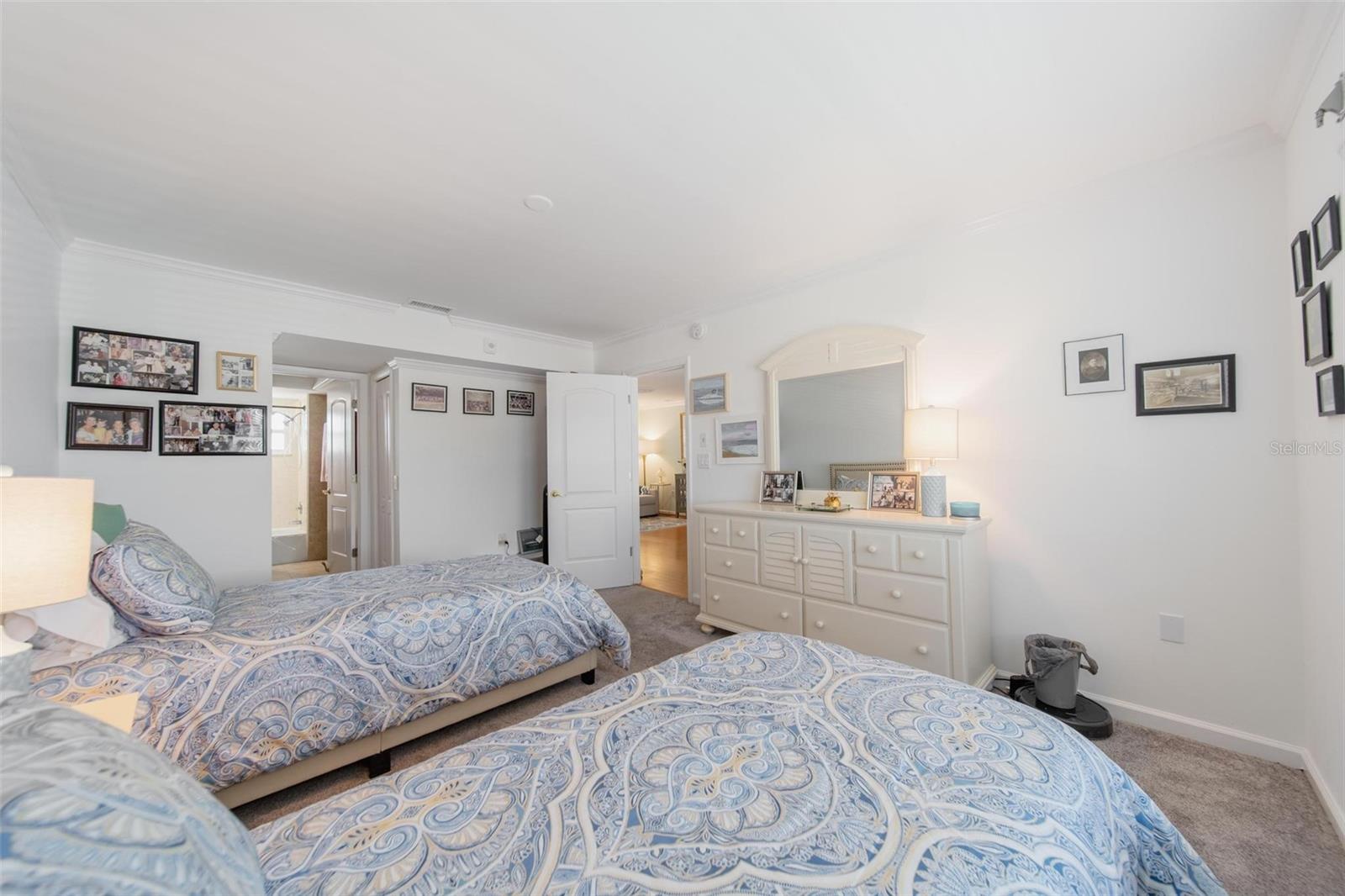 BAYWAY ISLES POINT BRITTANY ONE - Residential