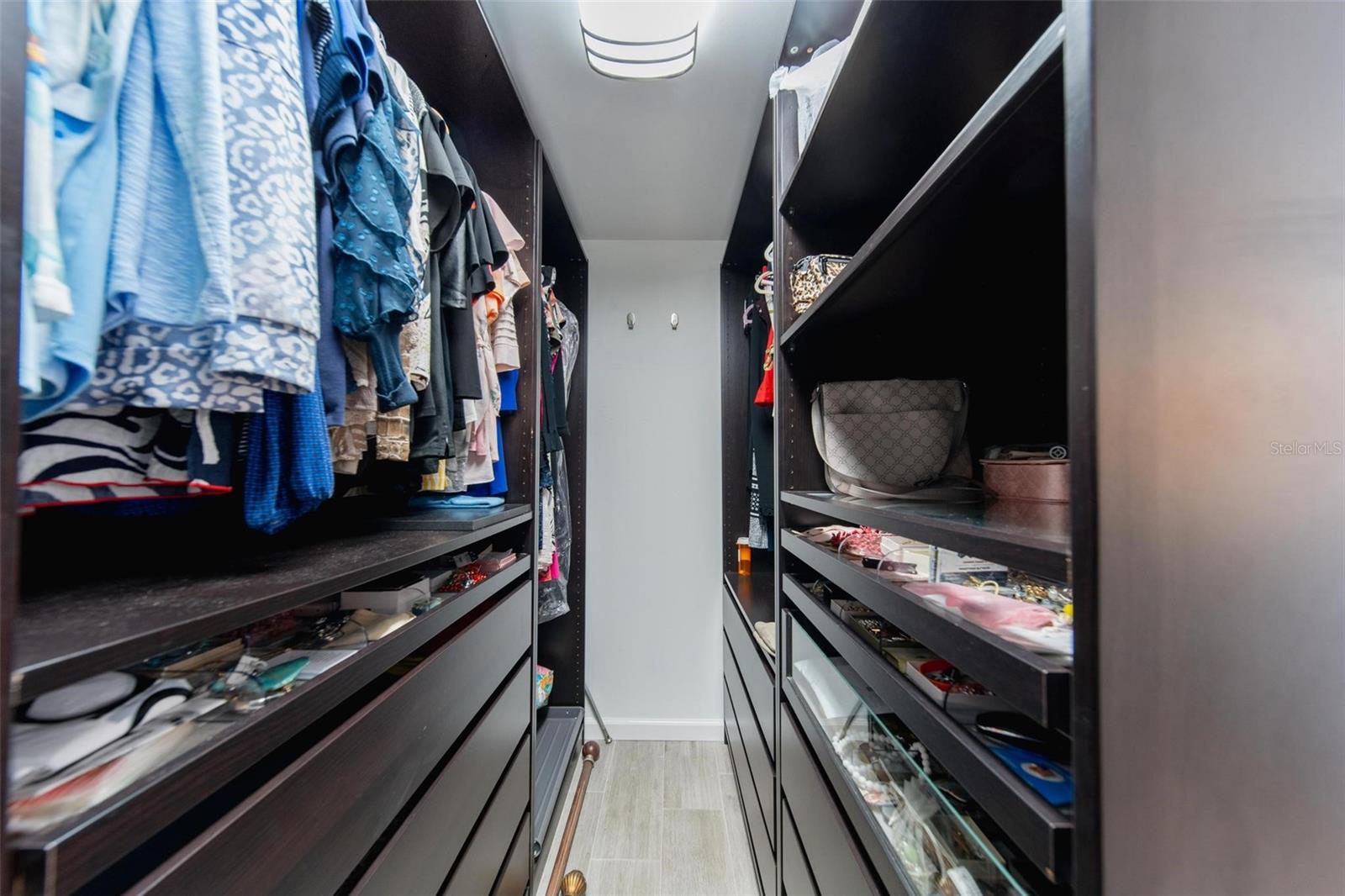 BAYWAY ISLES POINT BRITTANY ONE - Residential