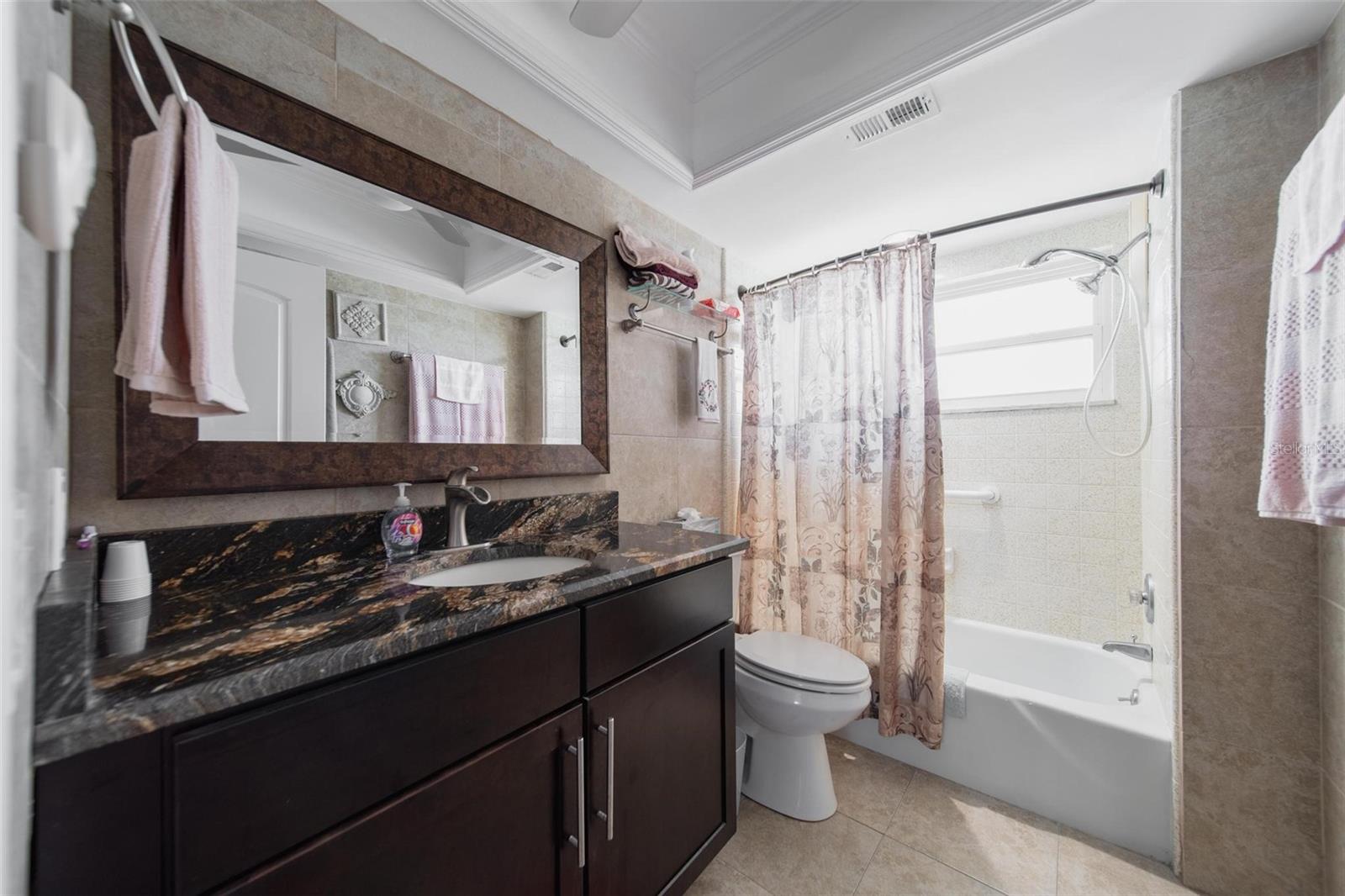 BAYWAY ISLES POINT BRITTANY ONE - Residential