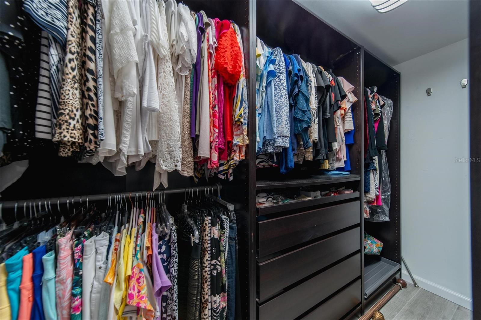 BAYWAY ISLES POINT BRITTANY ONE - Residential