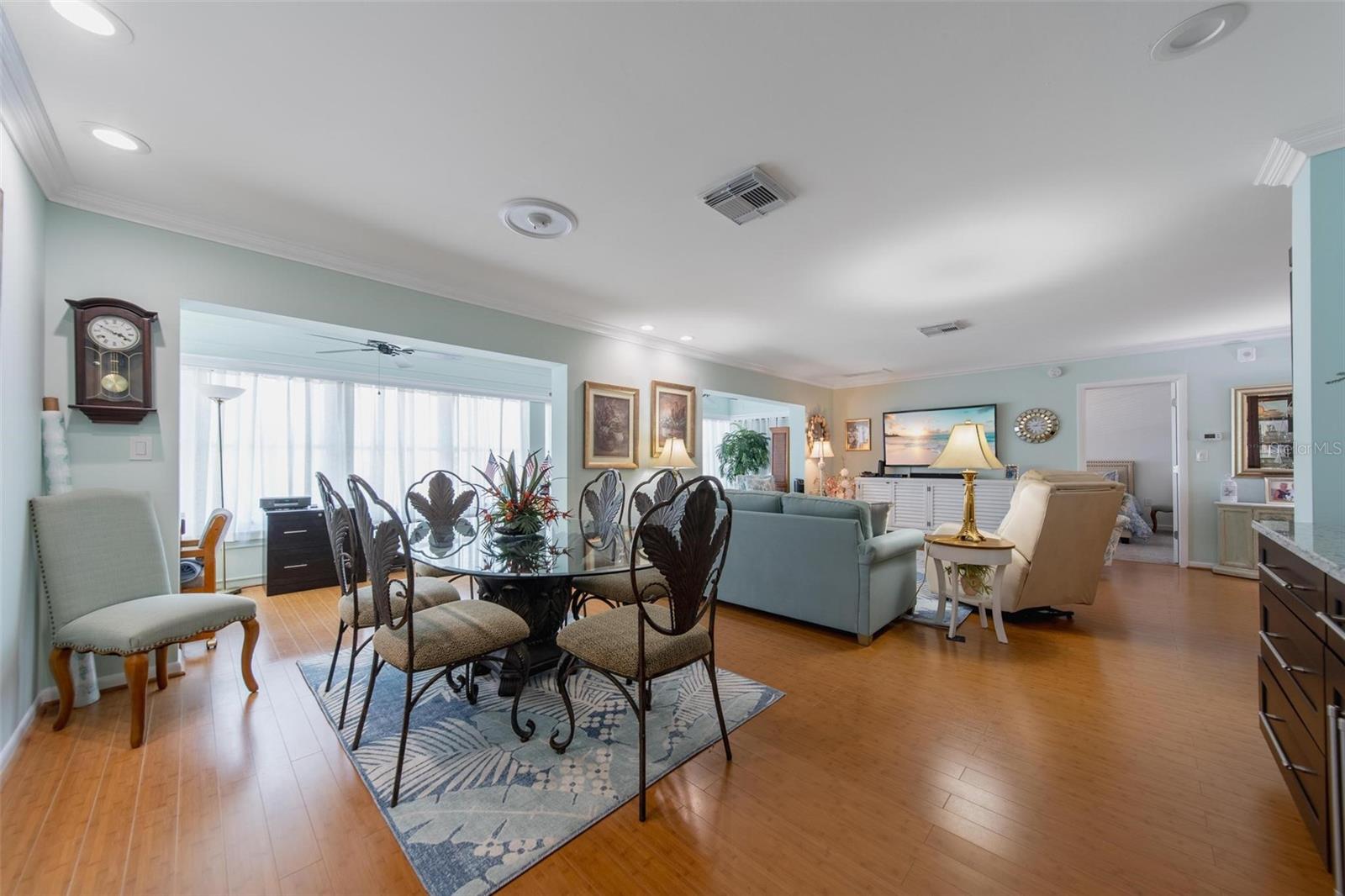 BAYWAY ISLES POINT BRITTANY ONE - Residential