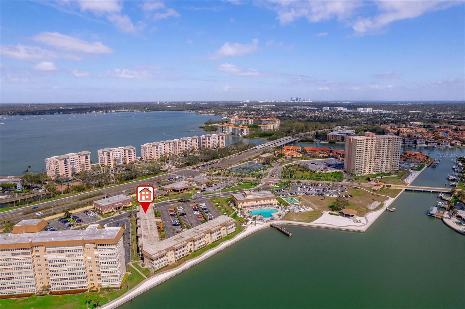 BAYWAY ISLES POINT BRITTANY ONE - Residential