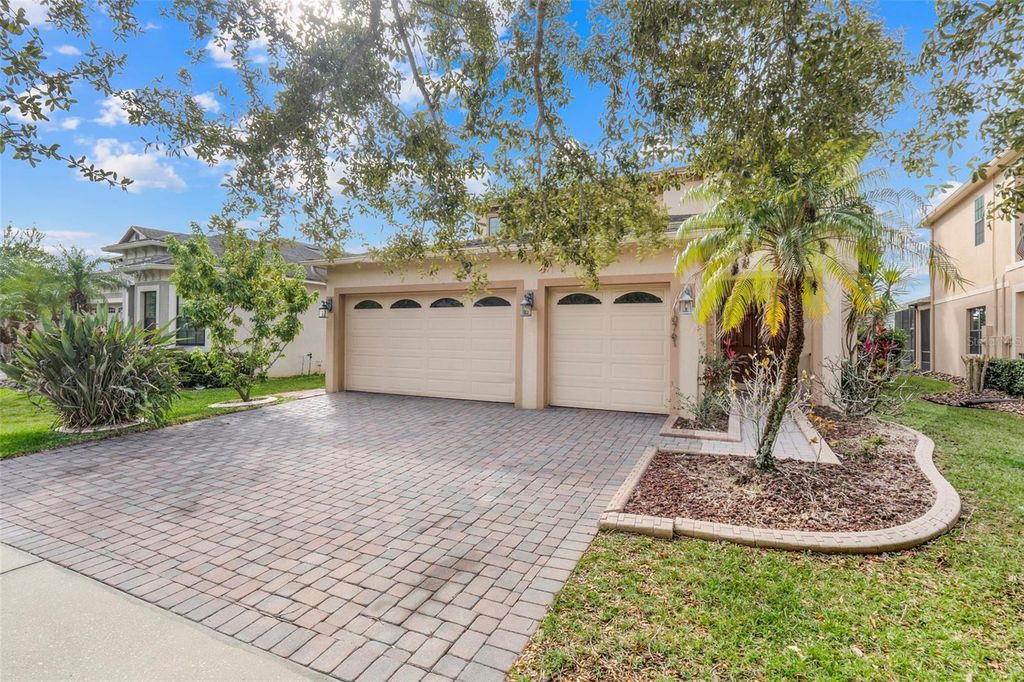 Photo of 10761 Willow Ridge Loop, Orlando, FL 32825 (MLS # O6371987)