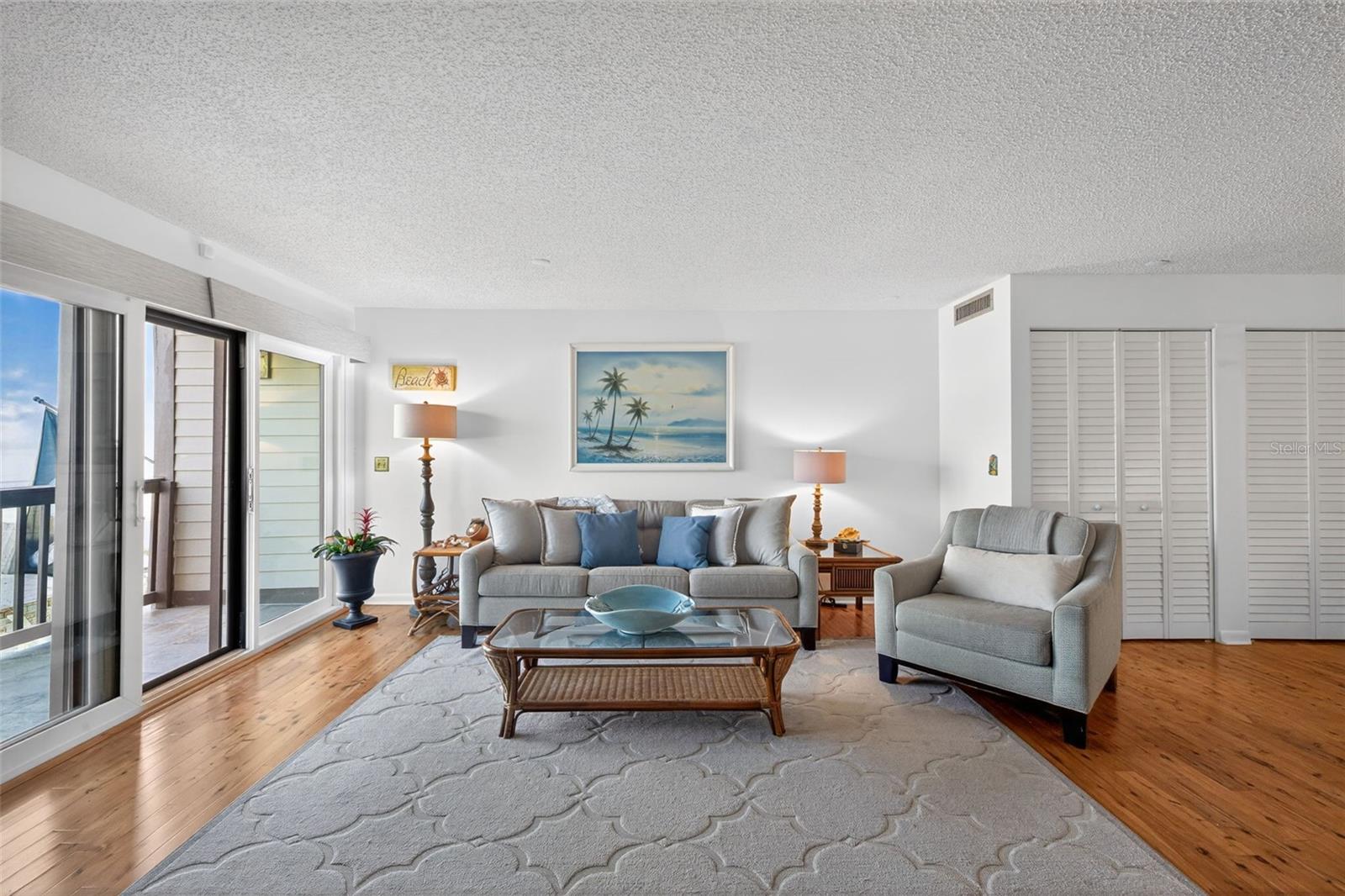 LE SCAMPI CONDO - Residential