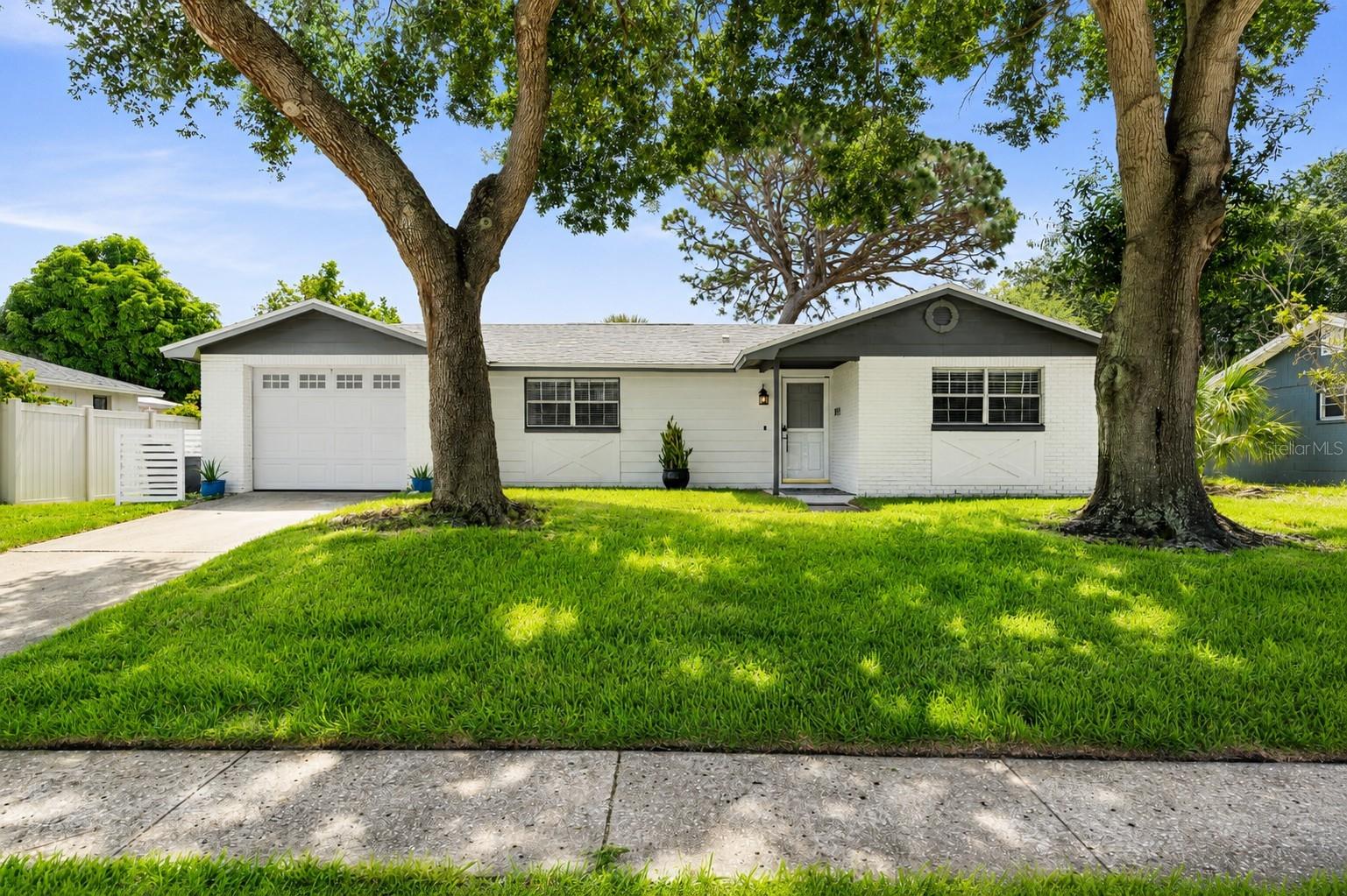 919 PENINSULA ROAD