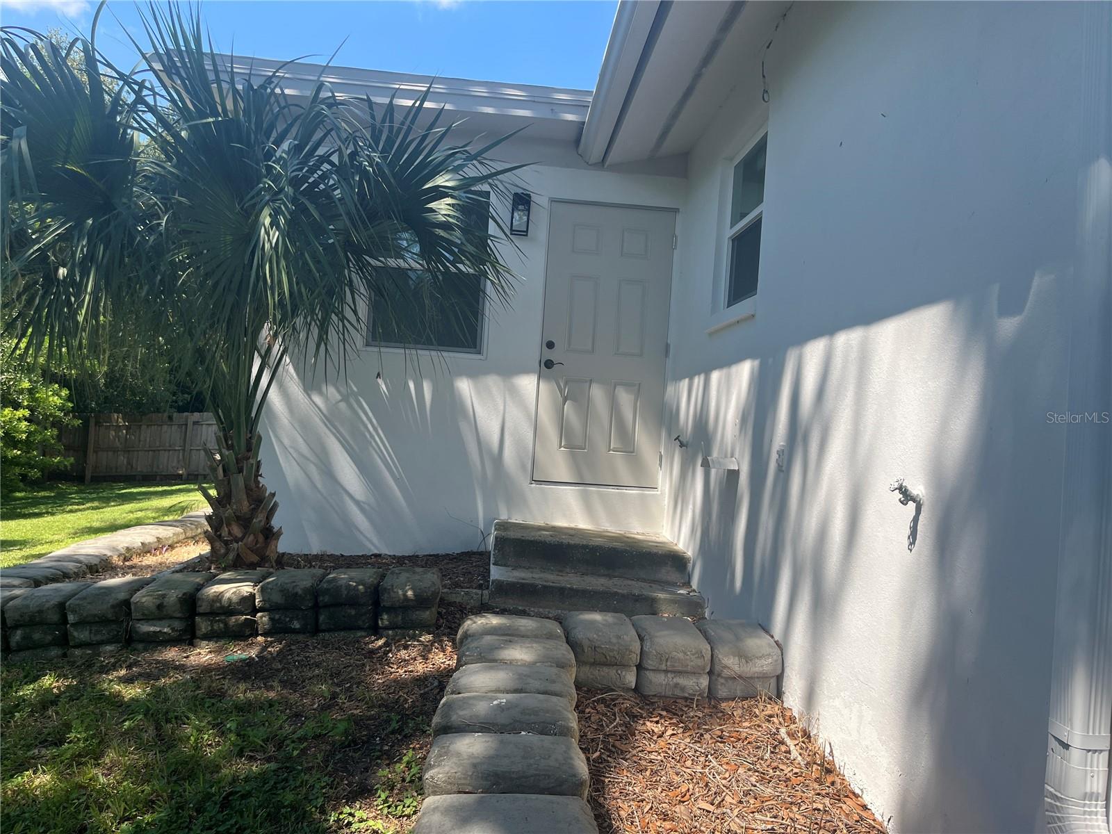 FAIR OAKS 4TH ADD - Residential Lease