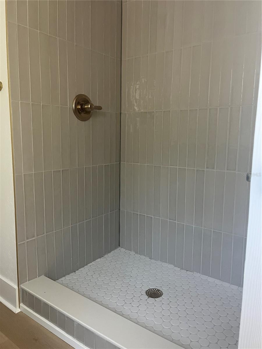 FAIR OAKS 4TH ADD - Residential Lease