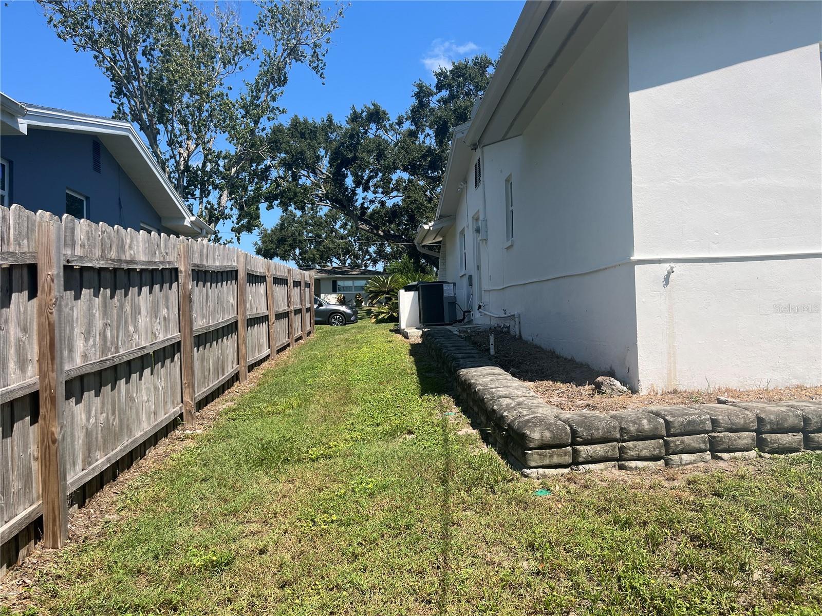 FAIR OAKS 4TH ADD - Residential Lease